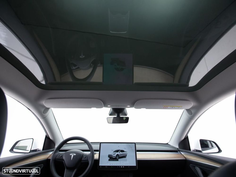 Tesla Model Y Long Range Dual Motor AWD - 7