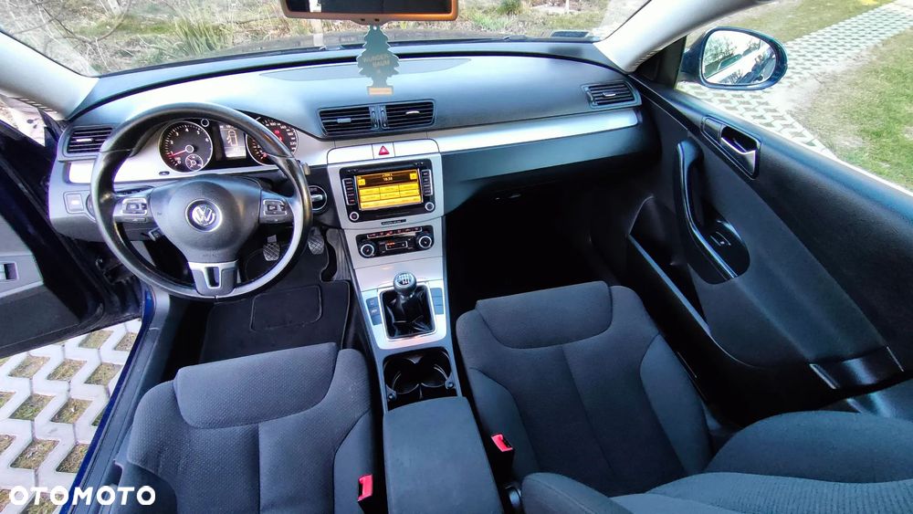 Volkswagen Passat 1.8 TSI Exclusive - 8