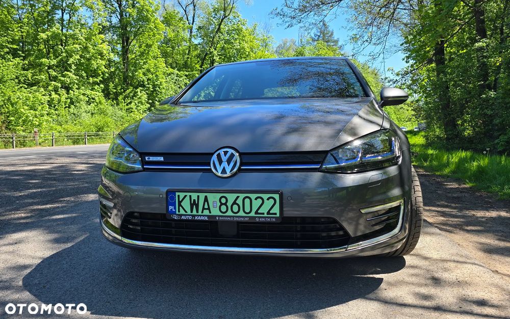 Volkswagen Golf - 2