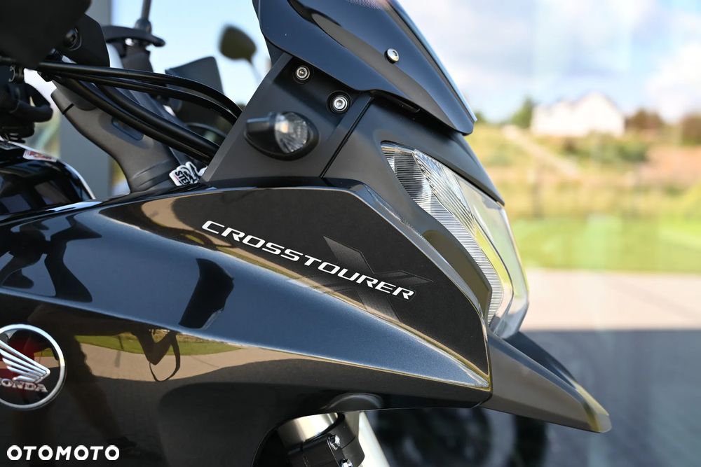 Honda VFR - 16