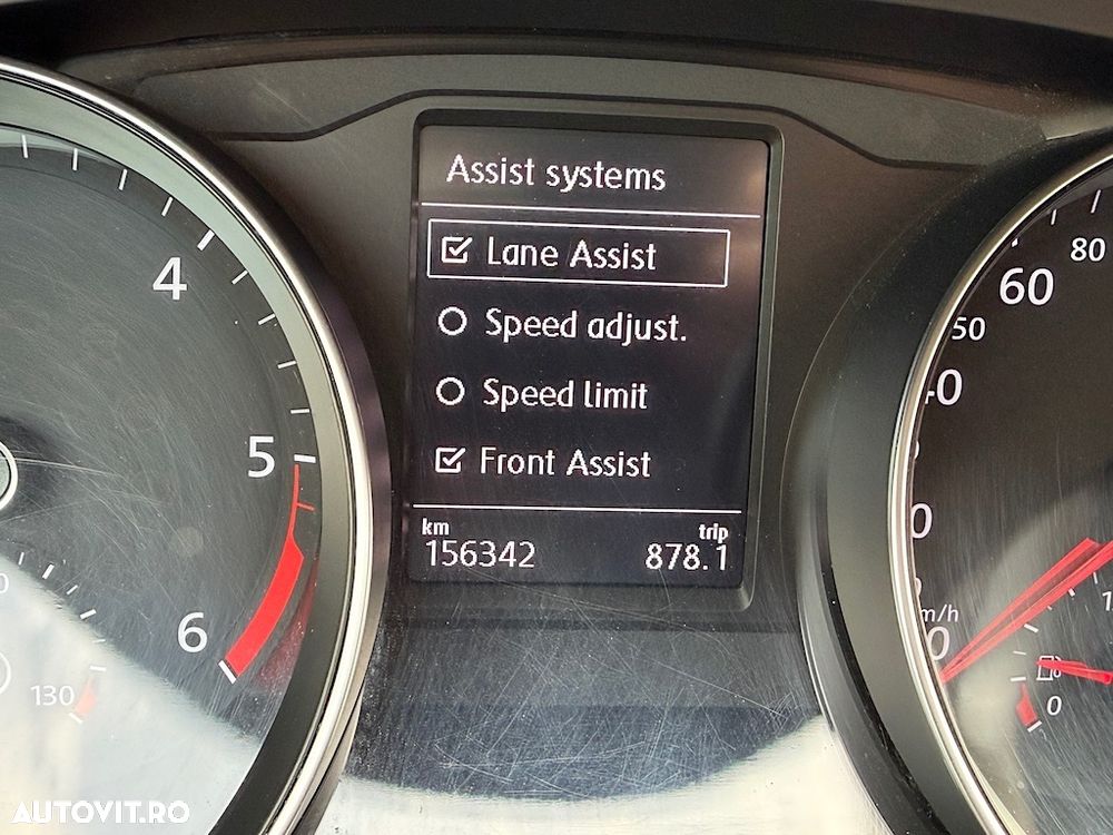 Volkswagen Passat 2.0 TDI DSG Comfortline - 12