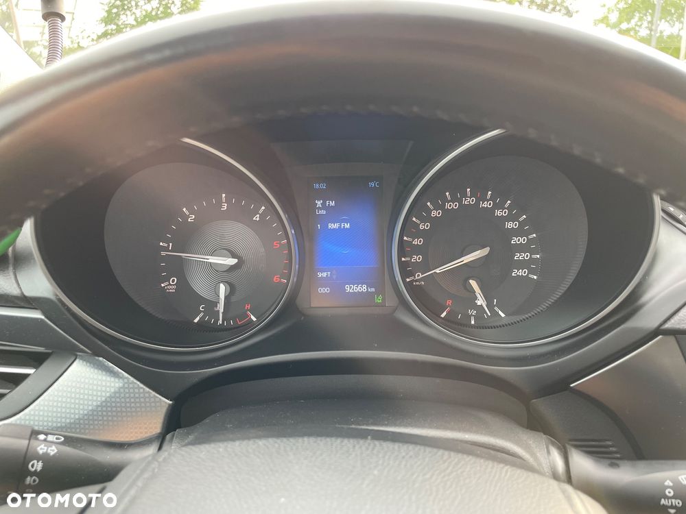 Toyota Avensis 2.0 D-4D Premium - 13