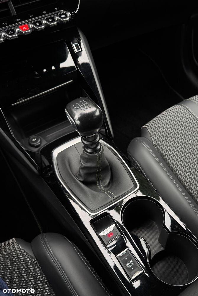 Peugeot 208 PureTech 100 GT - 25