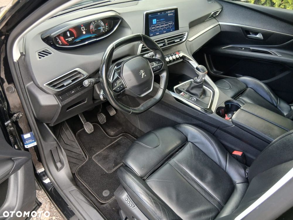 Peugeot 3008 1.2 PureTech GT S&S - 17