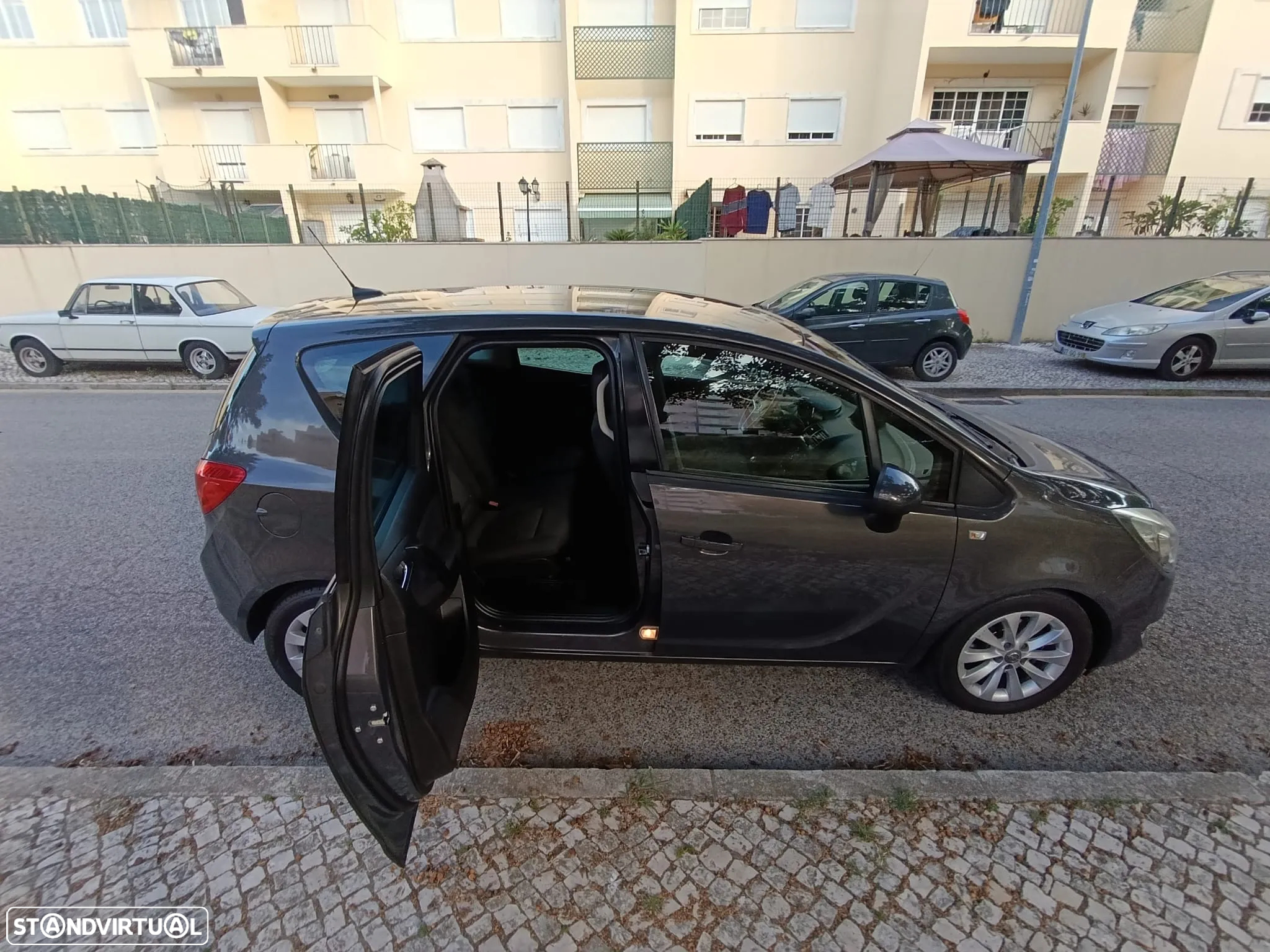 Opel Meriva 1.3 CDTI Cosmo S/S - 32