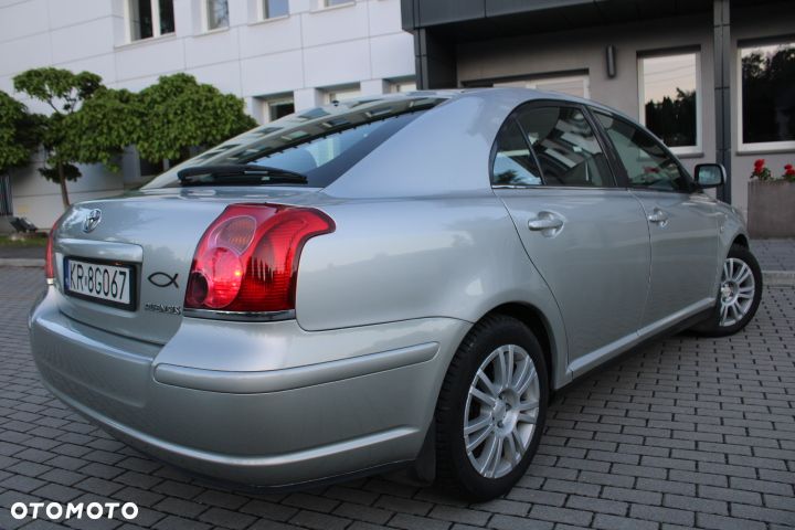 Toyota Avensis 1.8 VVT-i Luna - 4