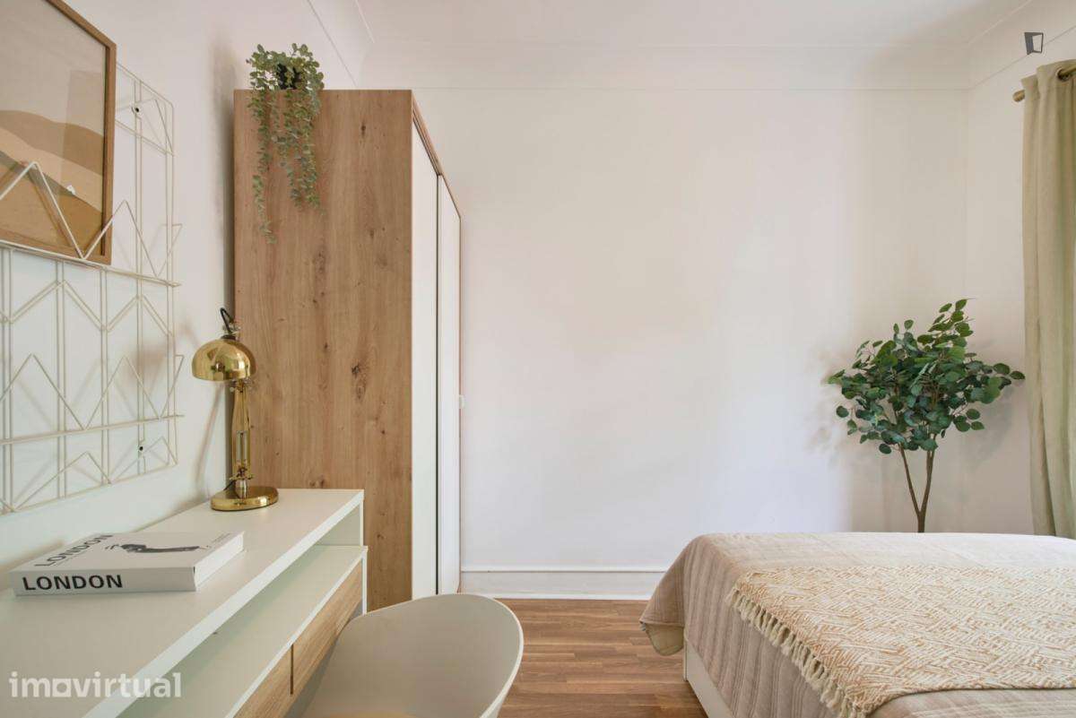 Quarto - localizado em Roma-Areeiro Lisbon - Grande imagem: 5/33