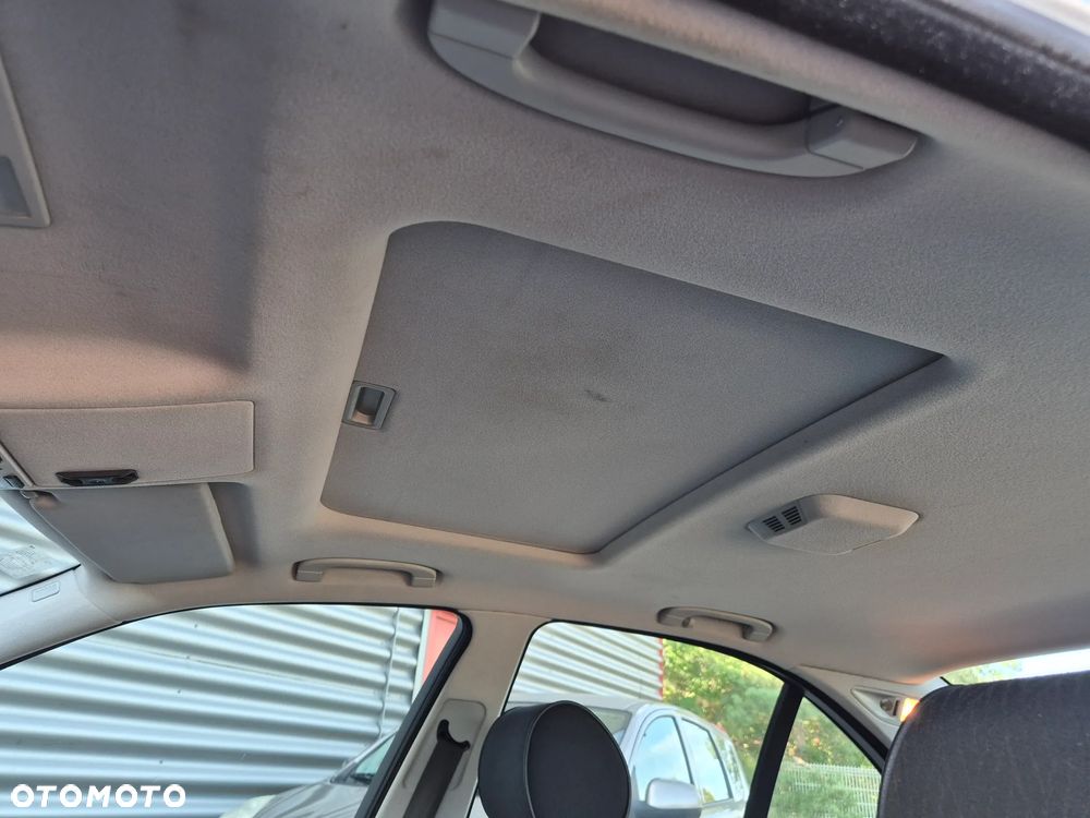 BMW Seria 5 525i - 25
