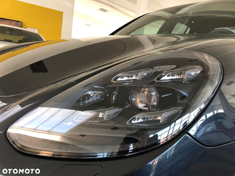 Porsche Panamera 4S - 34