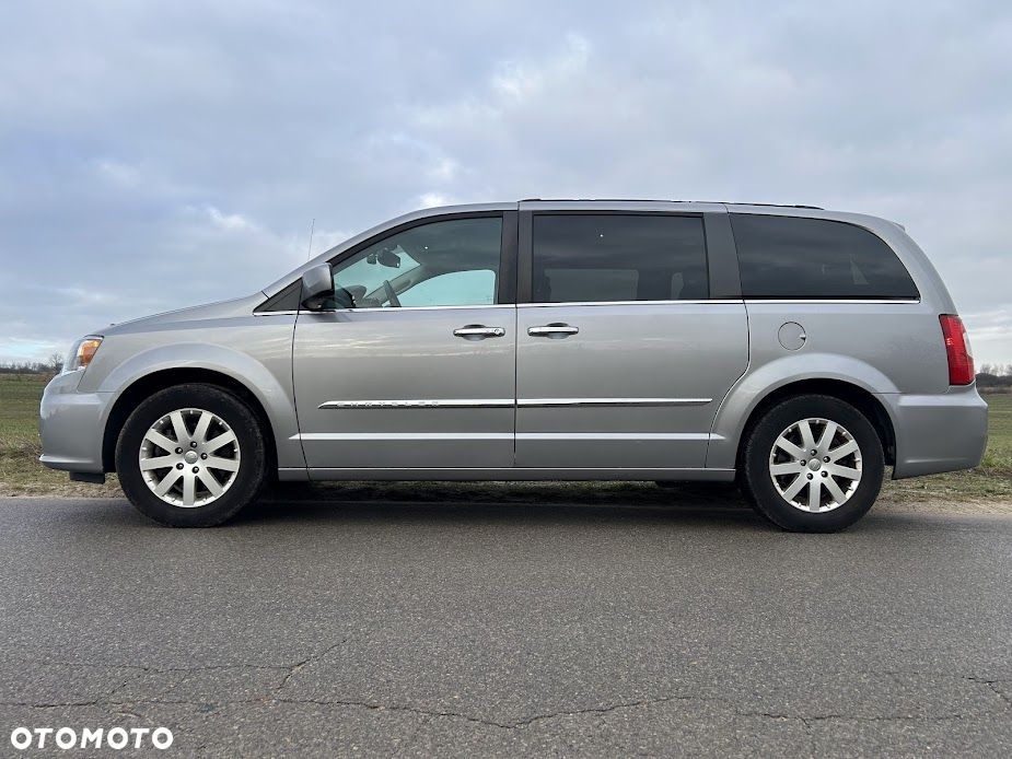 Chrysler Town & Country 3.6 Touring - 34