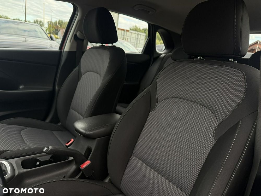 Hyundai i30 1.5 DPI Classic + - 11