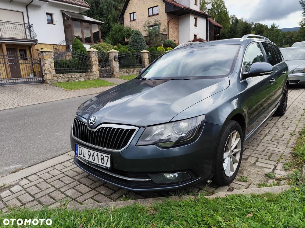 Skoda Superb 2.0 TDI Ambition - 1