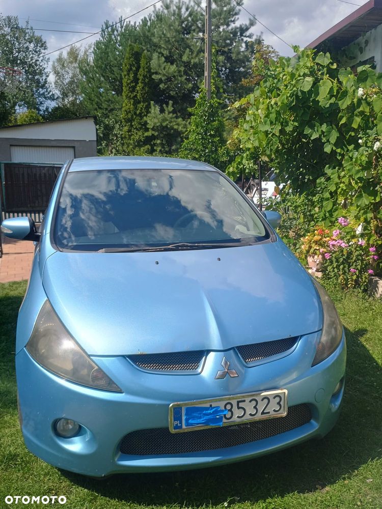Mitsubishi Grandis - 2