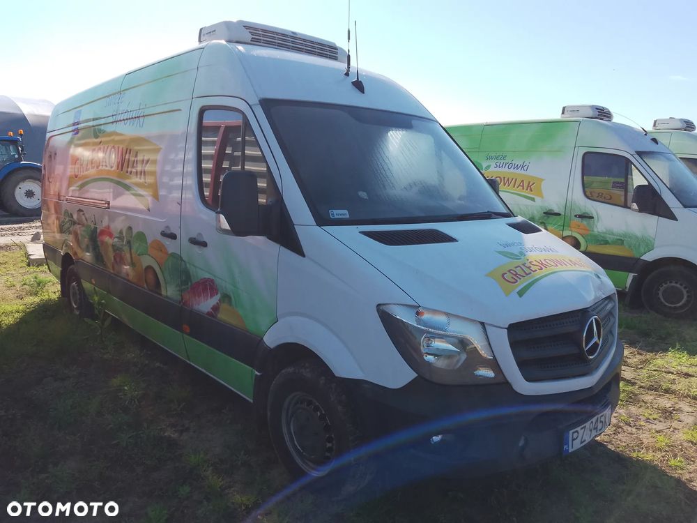 Mercedes-Benz Sprinter - 2