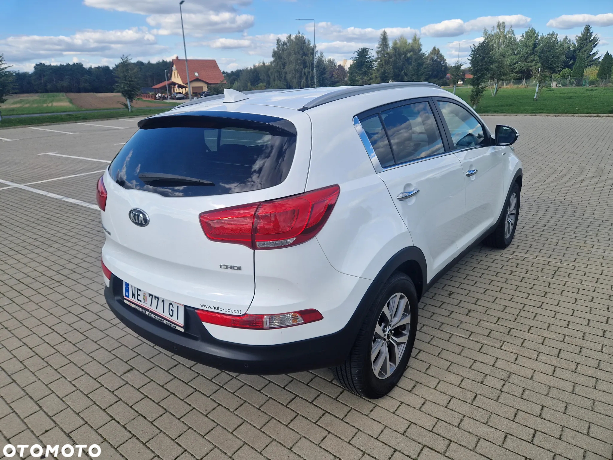 Kia Sportage 2.0 CRDI 4WD Automatik Fifa World Cup Edition - 8