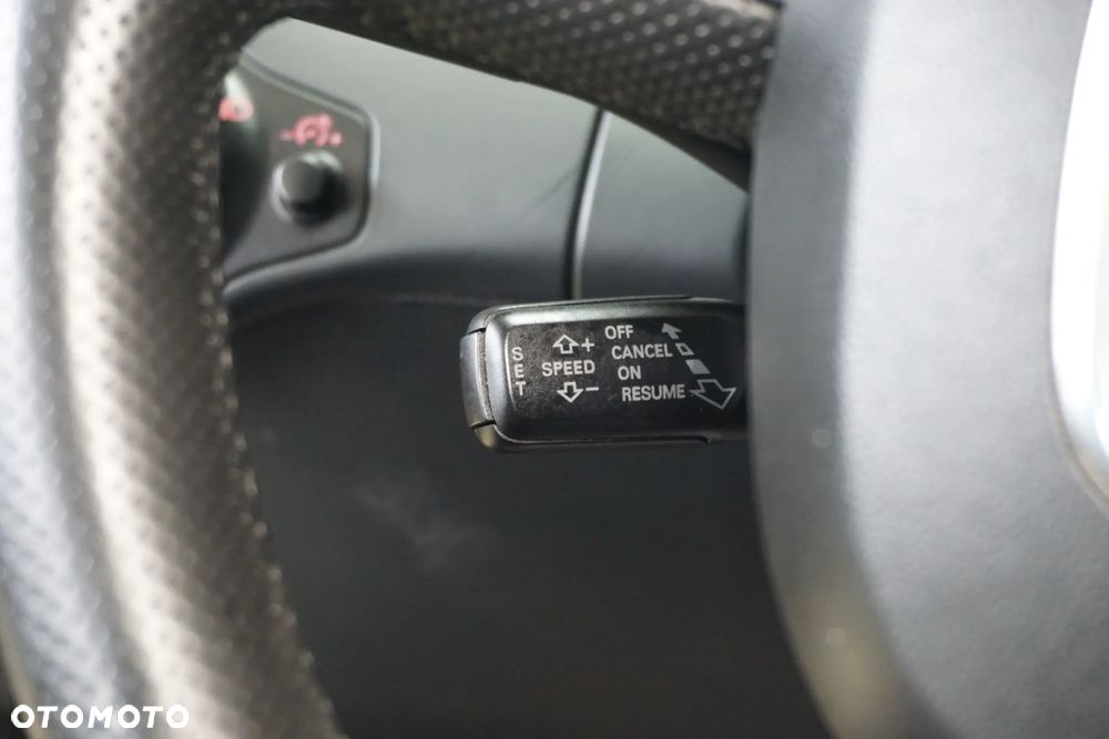 Audi A4 Avant 2.0 TDI DPF S line Sportpaket - 29