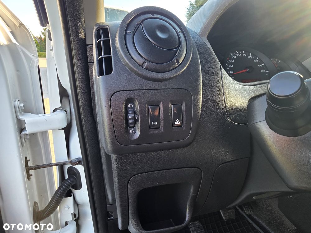 Renault Master - 18