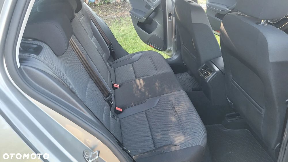 Volkswagen Golf 1.4 TSI BMT Comfortline - 30