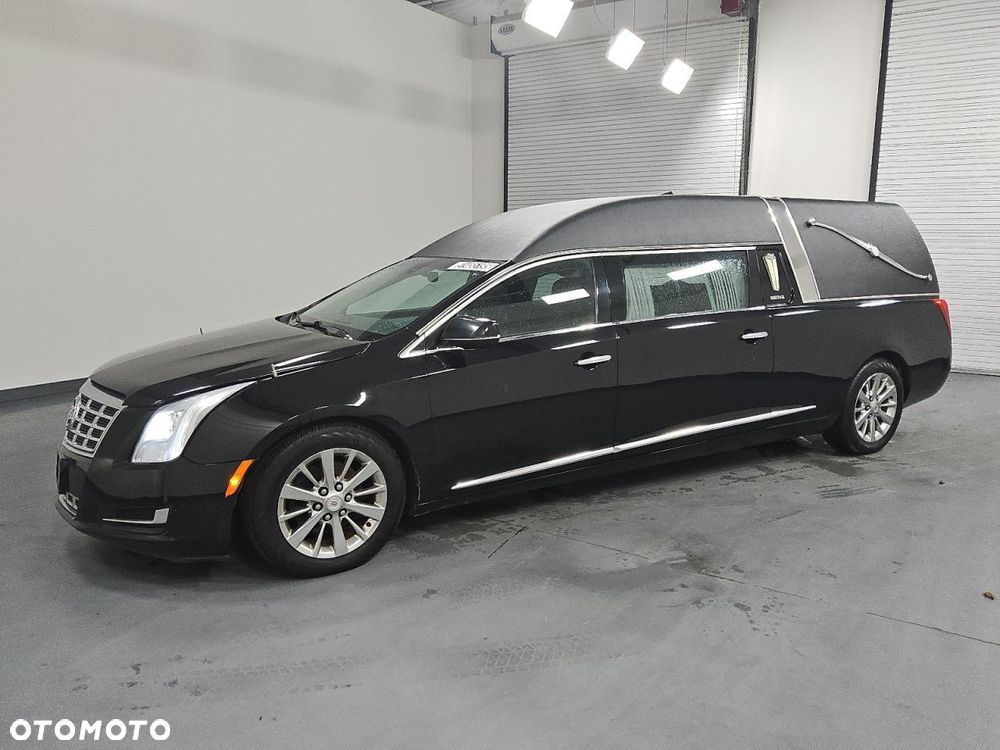 Cadillac XTS - 1