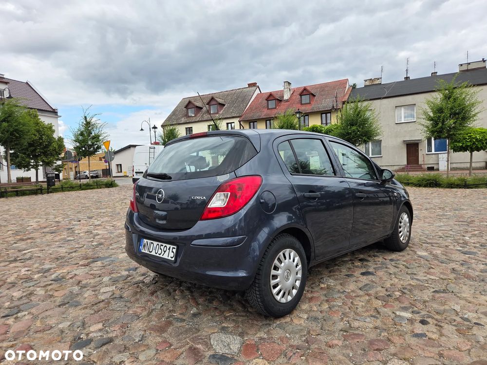 Opel Corsa 1.2 16V Essentia - 4