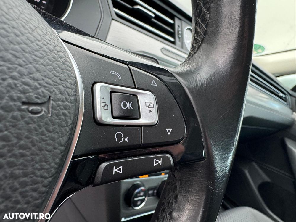 Volkswagen Passat 2.0 TDI (BlueMotion Technology) Comfortline - 21