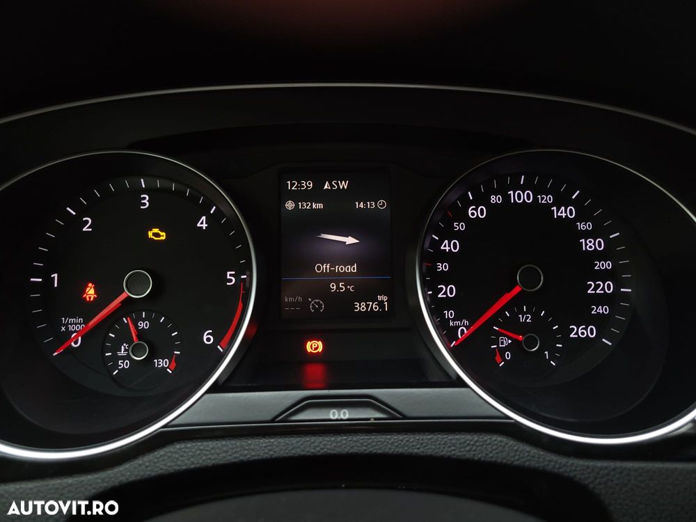 Volkswagen Passat 2.0 TDI Comfortline - 8