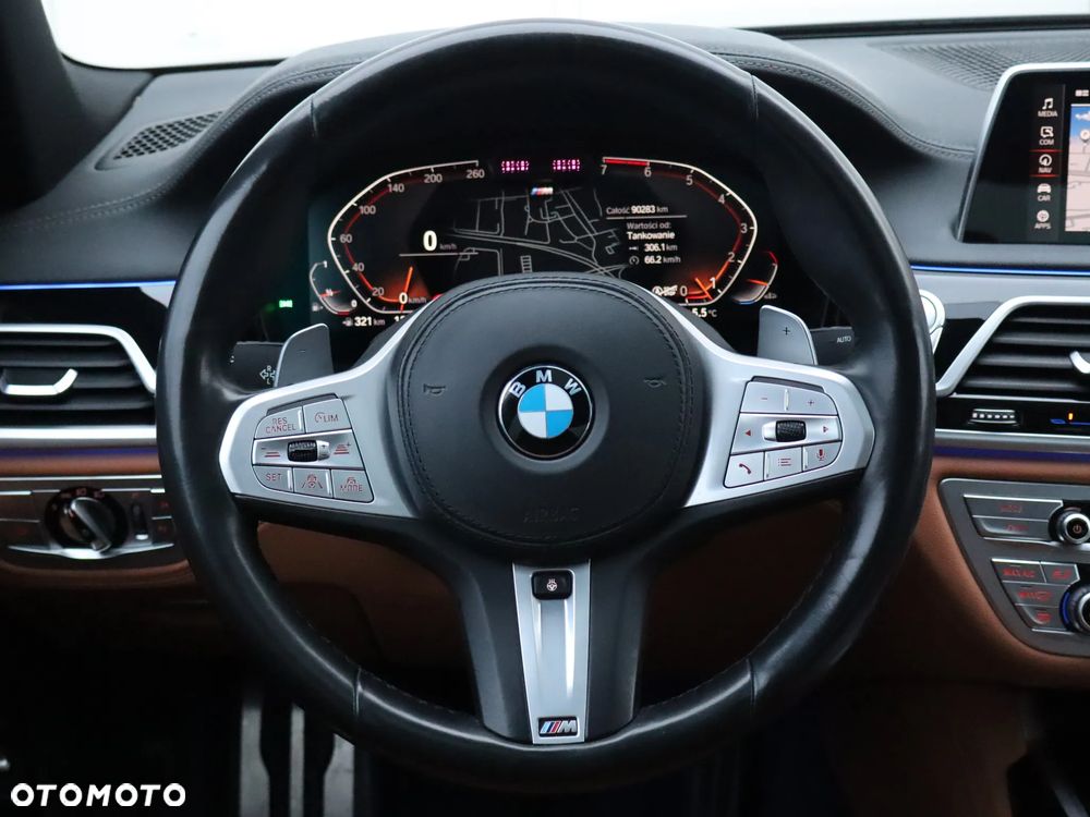 BMW Seria 7 750i xDrive sport - 15