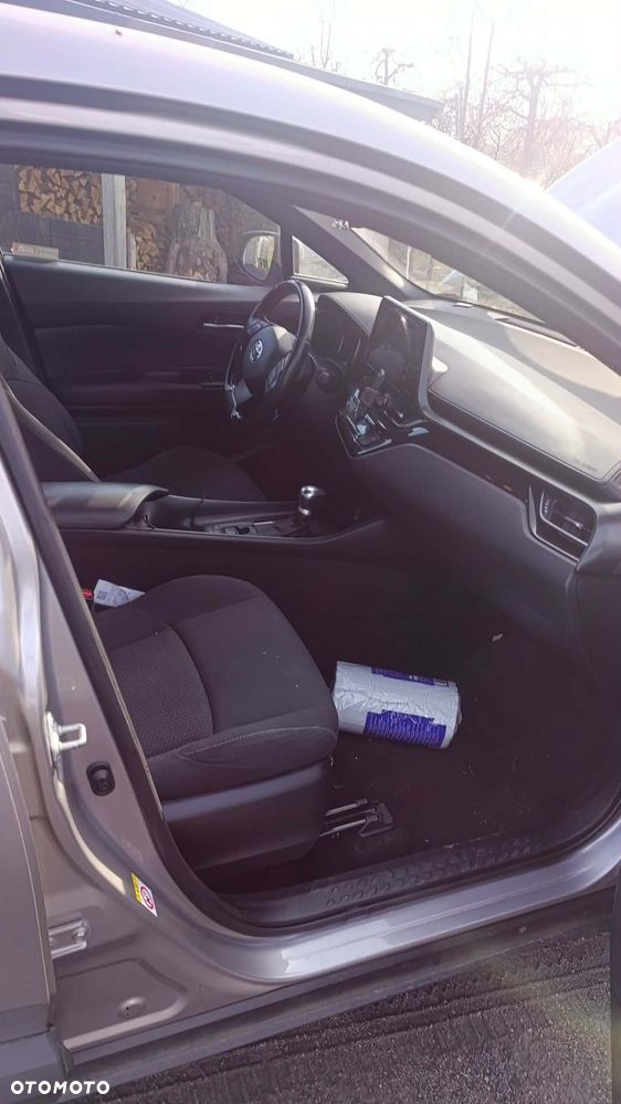 Toyota C-HR Style - 10