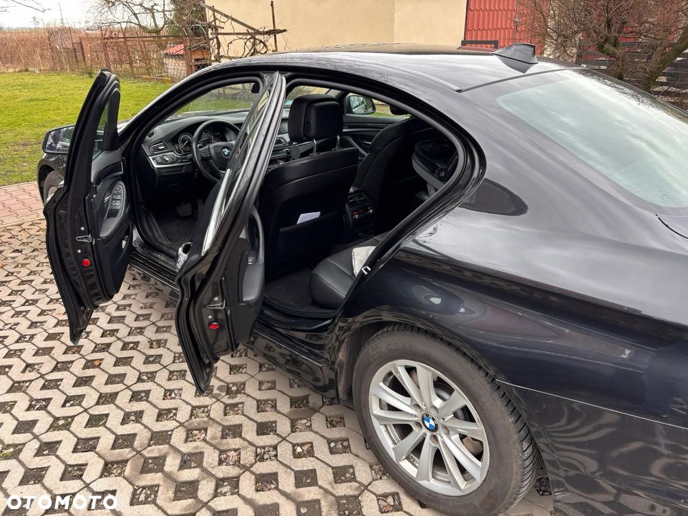 BMW Seria 5 530d Sport-Aut - 11