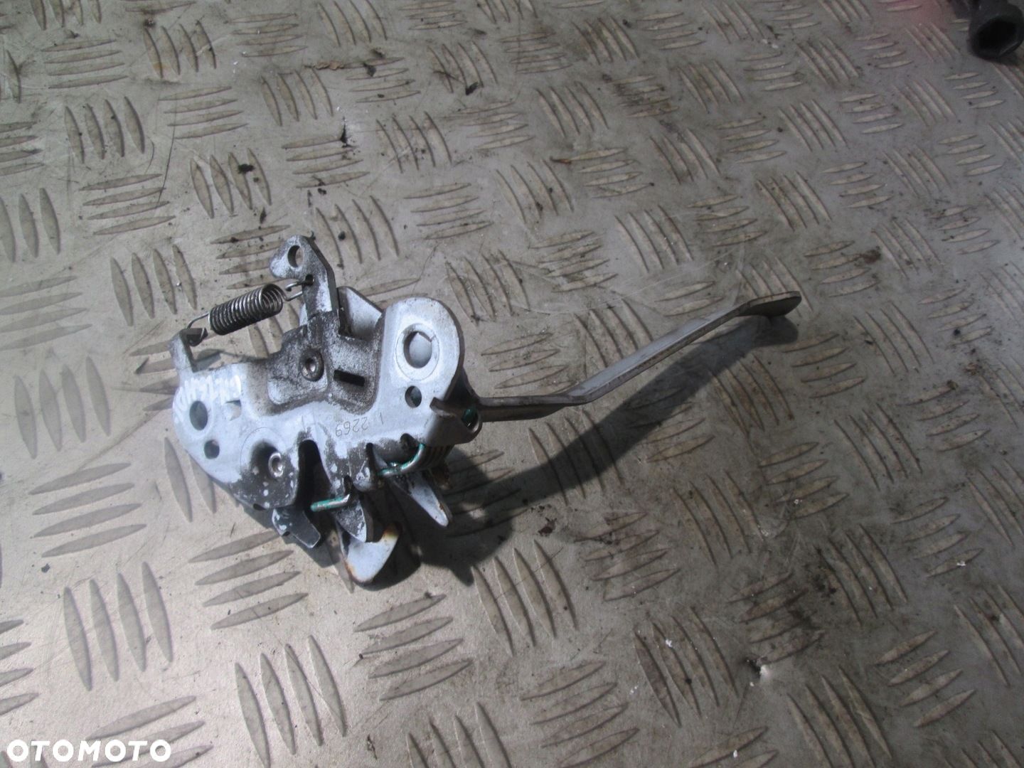 RYGIEL ZAMEK MASKI CITROEN C4 PICASSO I 06 9654506080 - 1