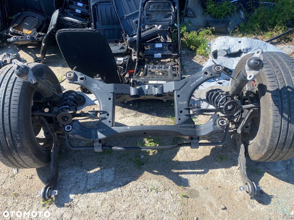 ZAWIESZENIE TYŁ KUGA MK3 WAHACZ WÓZEK - 1