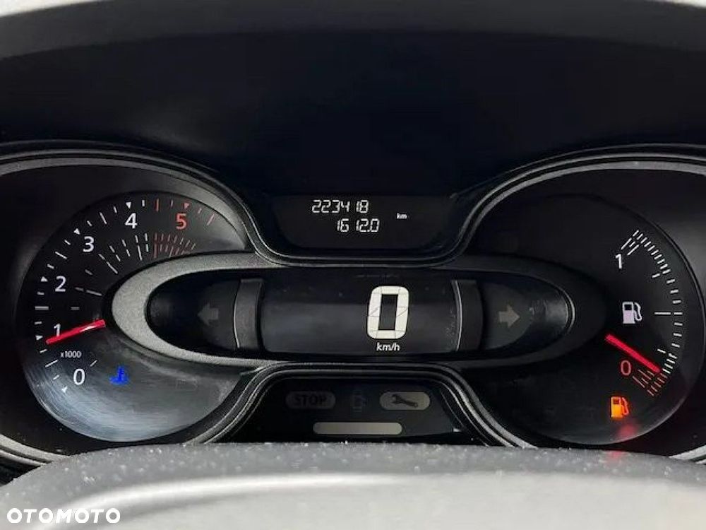 Renault Trafic - 26