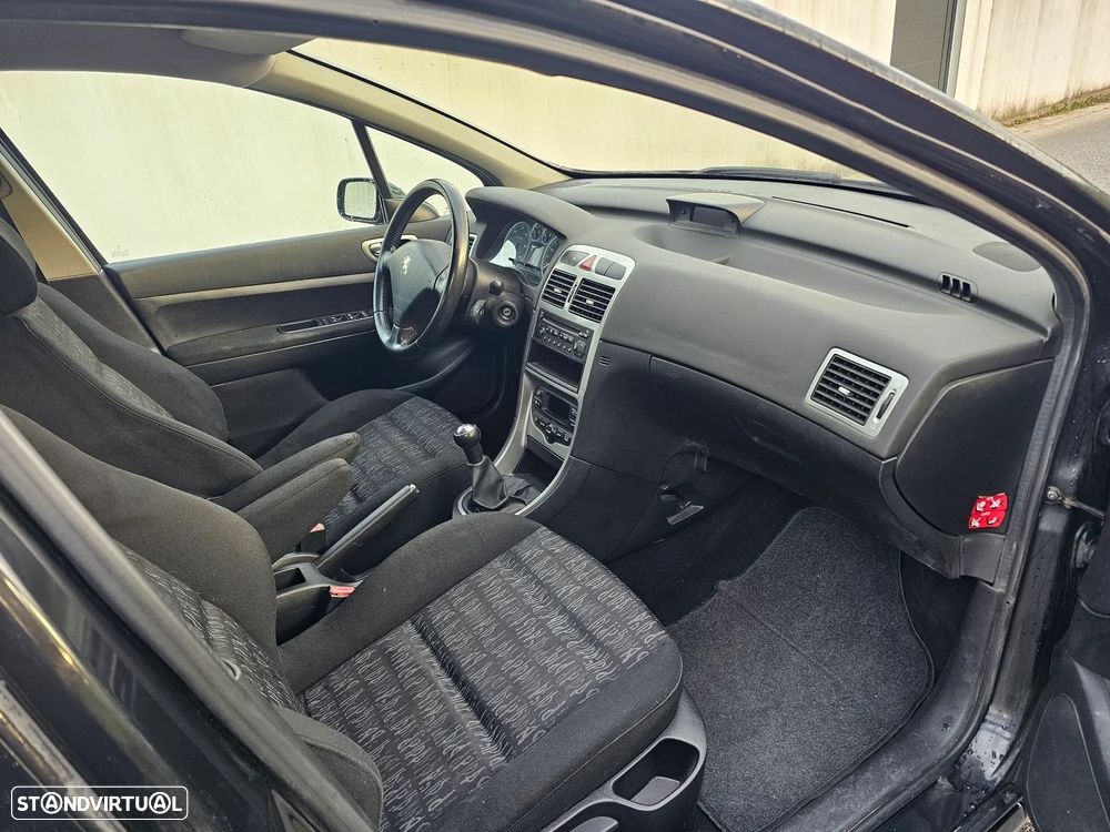 Peugeot 307 1.6 HDi Premium - 24