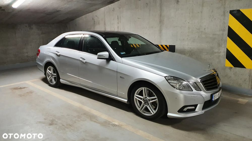Mercedes-Benz Klasa E 300 CDI DPF BlueEFFICIENCY 7G-TRONIC Avantgarde - 30