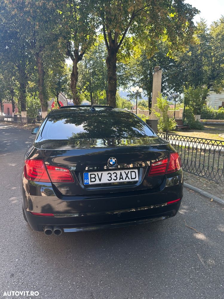 BMW Seria 5 525d xDrive - 4