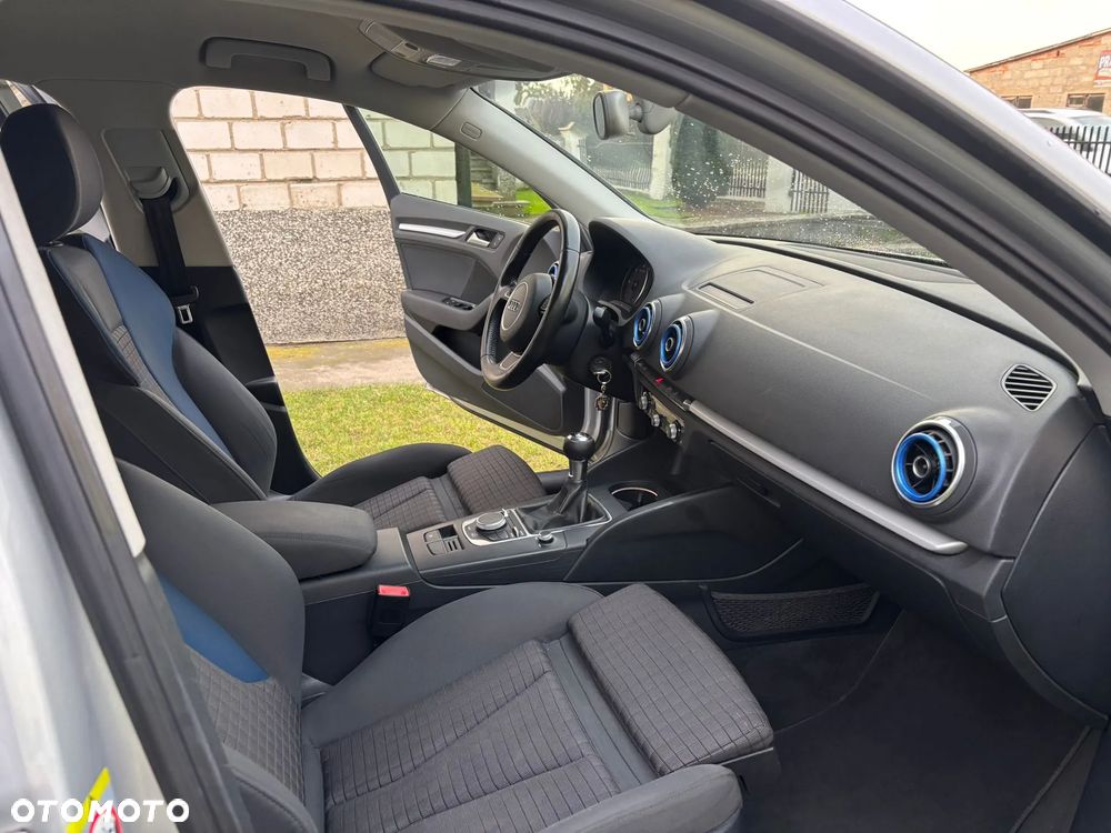 Audi A3 Sportback 2.0 TDI Ambition - 16