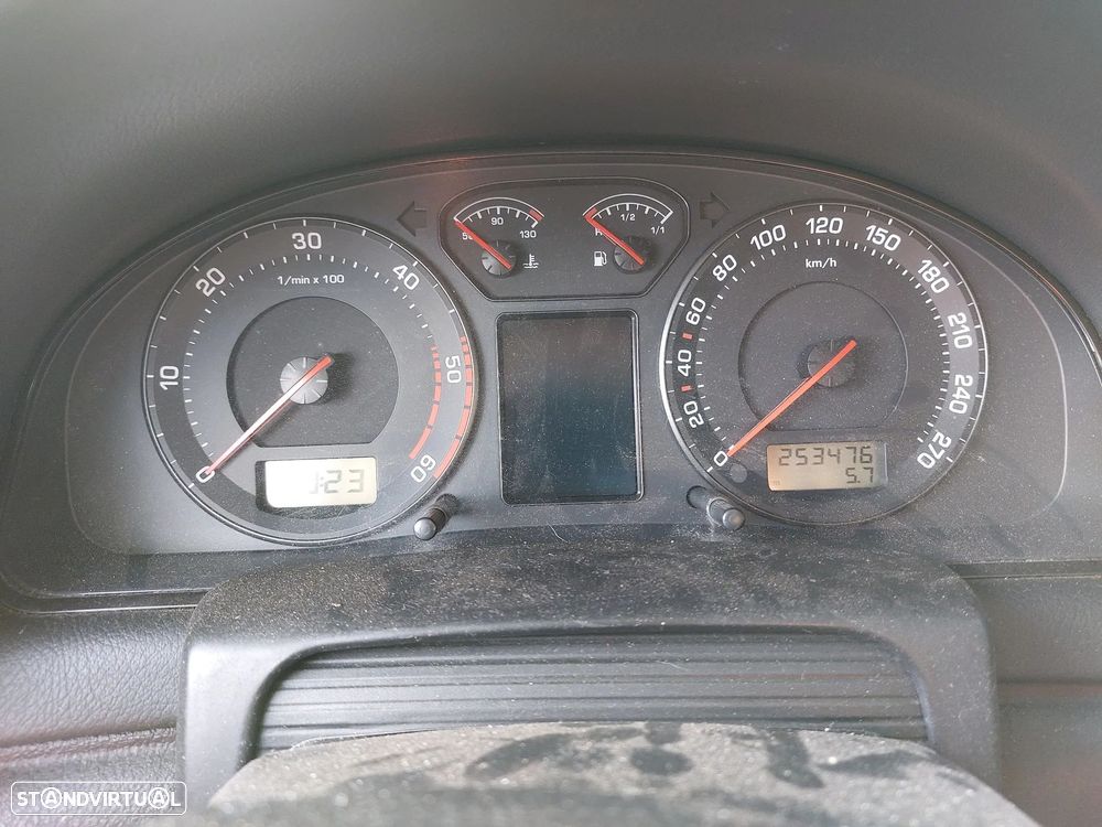 Skoda Superb 1.9 TDi Elegance - 8