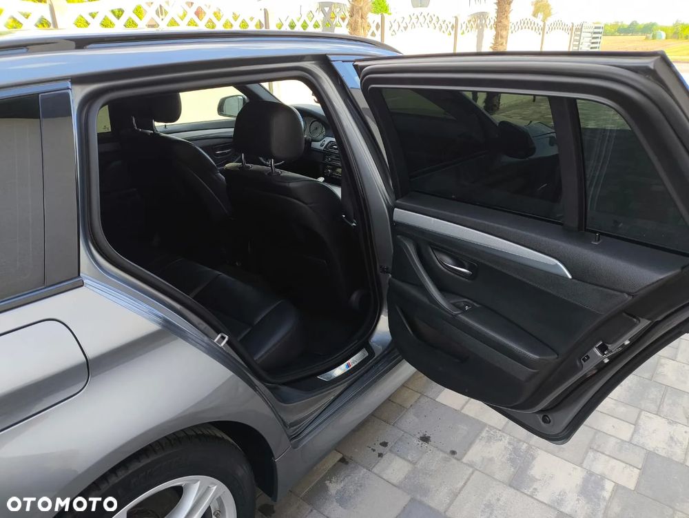 BMW Seria 5 535d xDrive Touring - 11