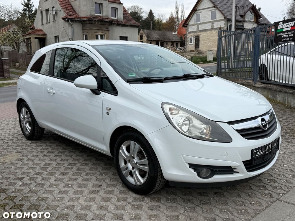 Opel Corsa 1.2 16V Cosmo - 4