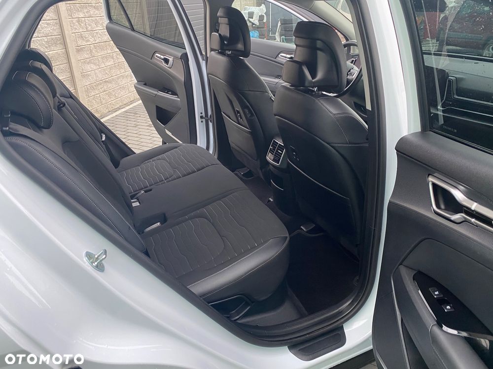 Kia Sportage 1.6 T-GDI MHEV Business Line 2WD DCT - 7