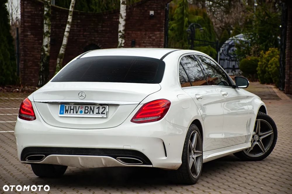 Mercedes-Benz Klasa C 200 7G-TRONIC AMG Line - 26