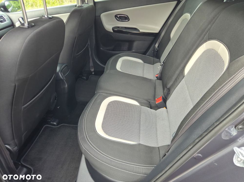 Kia Ceed - 14