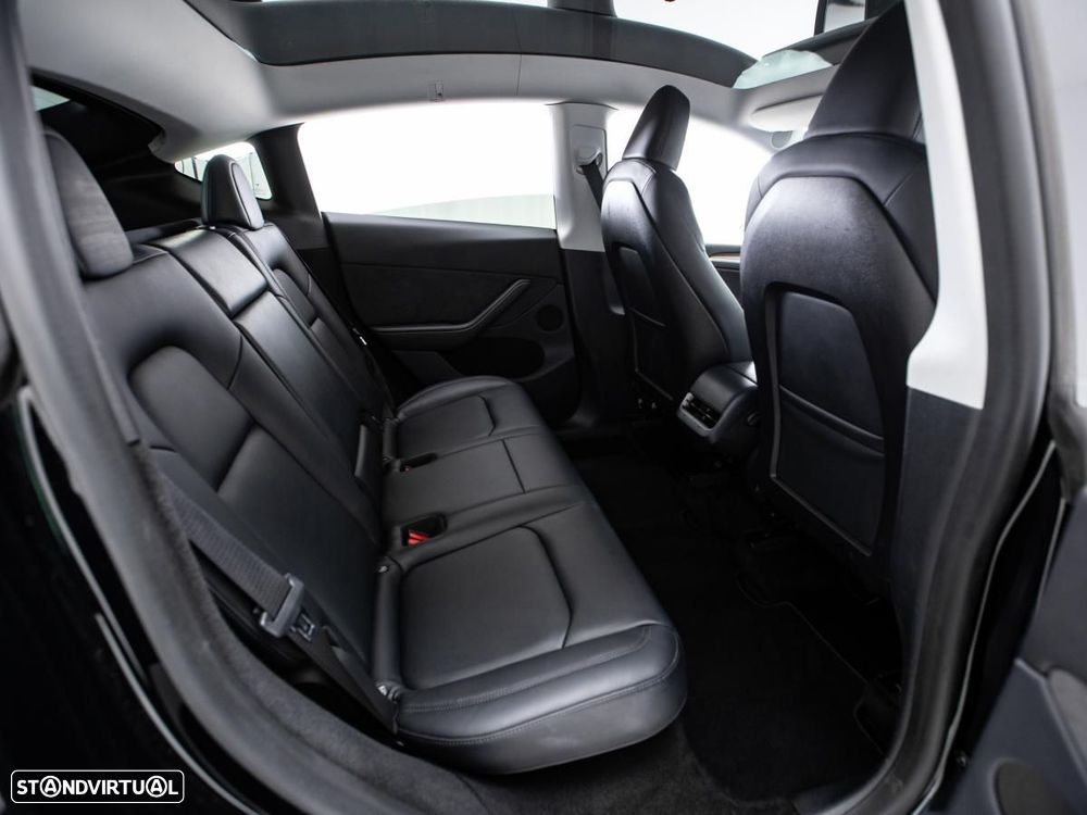 Tesla Model Y Performance Dual Motor AWD - 13