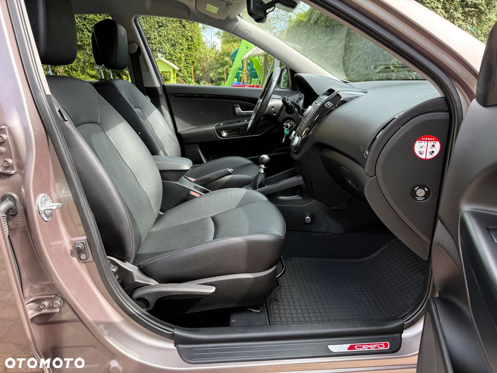 Kia Ceed 1.6 Comfort + - 9