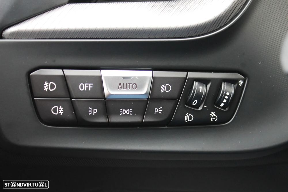 BMW 116 d Pack M - 28