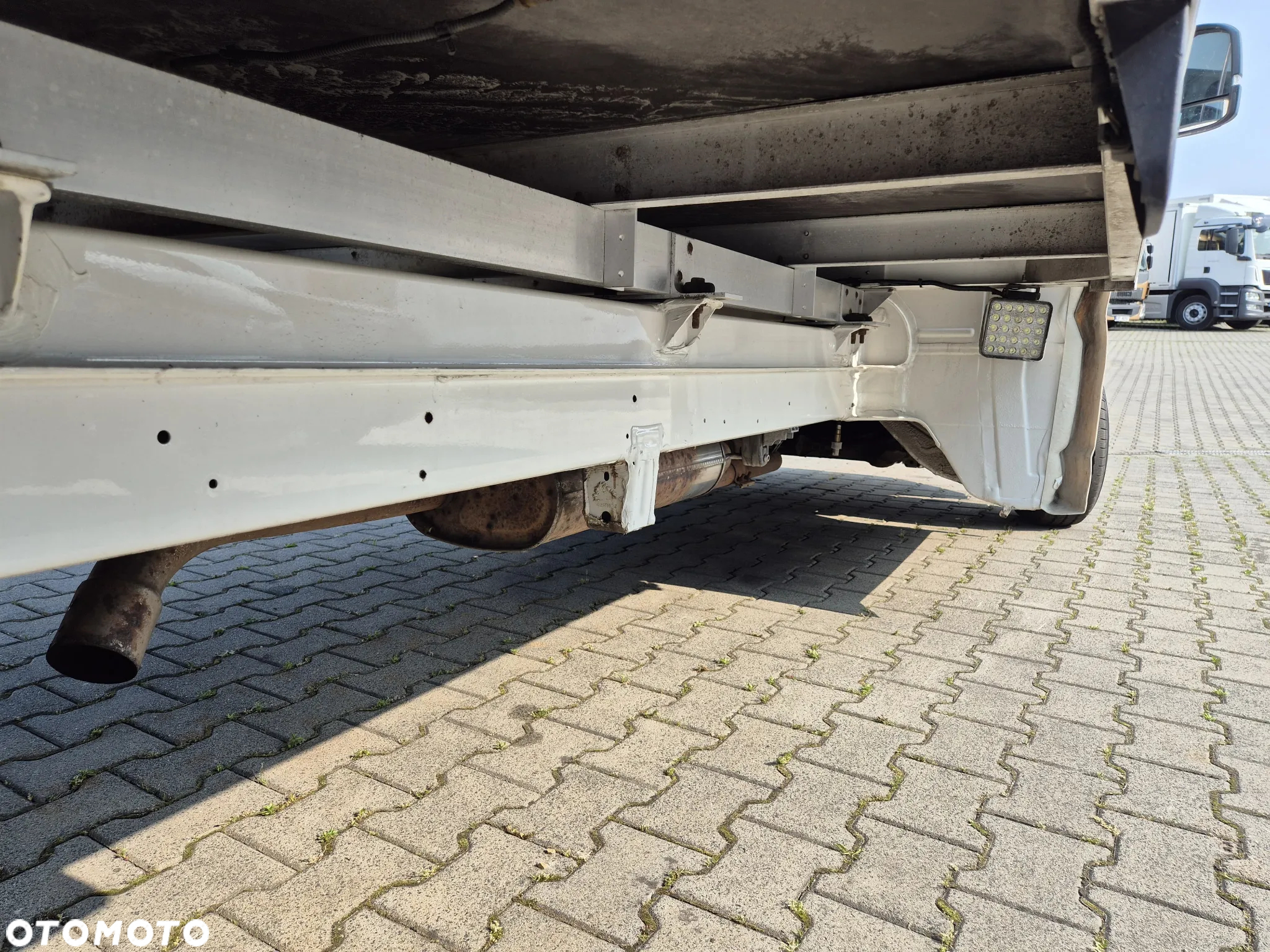 Volkswagen CRAFTER 2.0 TDi 177 / UNIKATOWY! / WYSOKI KONTENER / E6 / BEZWYPADKOWY / WINDA 750KG / WEBASTO - 18