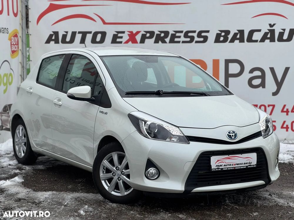 Toyota Yaris 1.5 VVT-i Lounge - 2