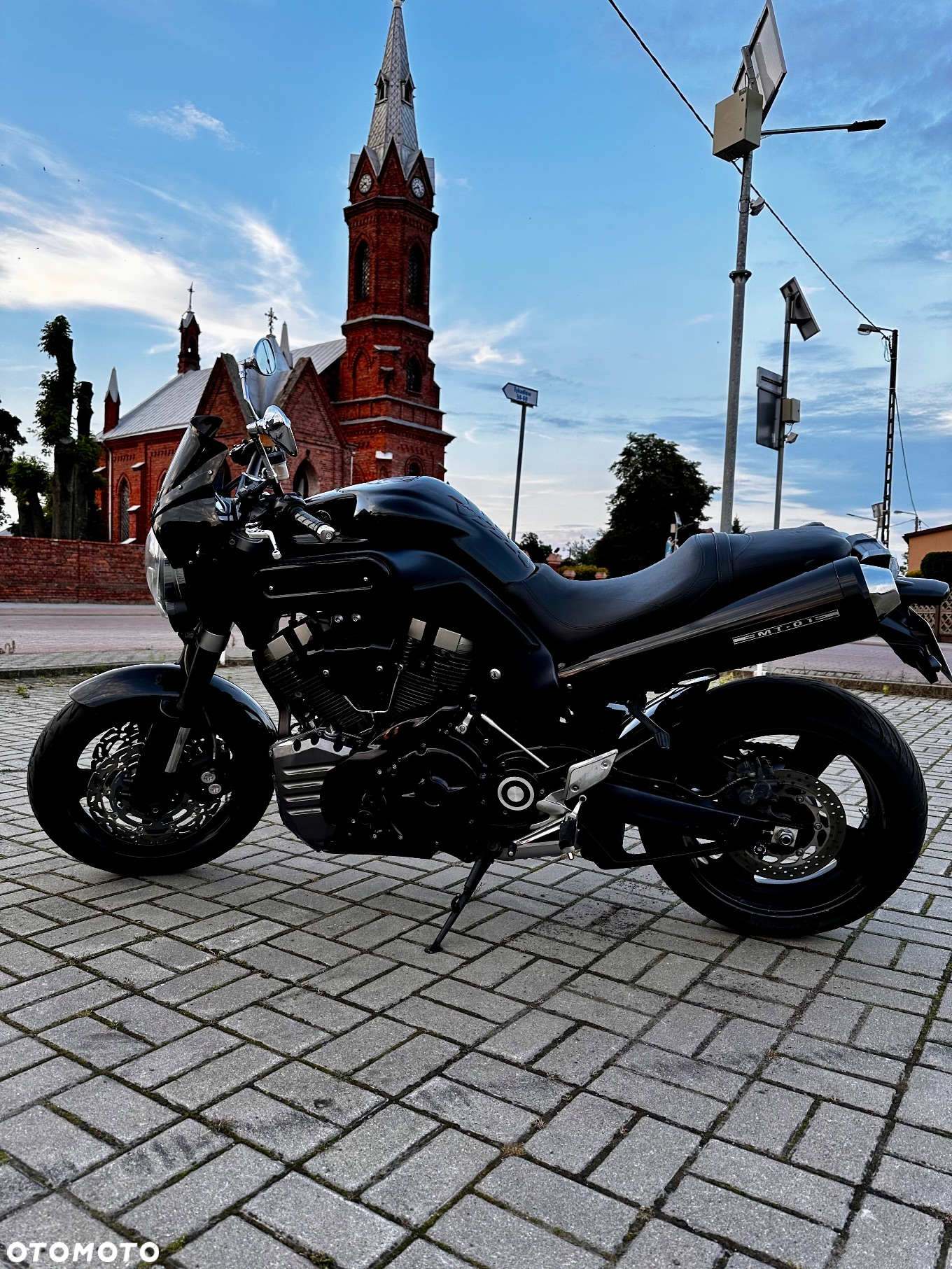 Yamaha MT - 4