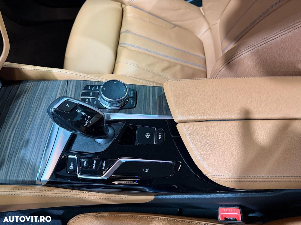 BMW Seria 5 520d Aut. Luxury Line - 13