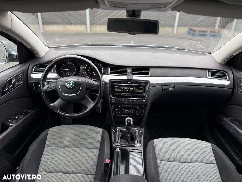 Skoda Superb 2.0 TDI Elegance - 9